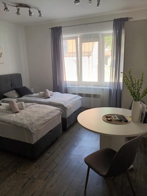 Seating area, Bedroom