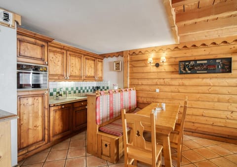 Dining area, oven, kitchen