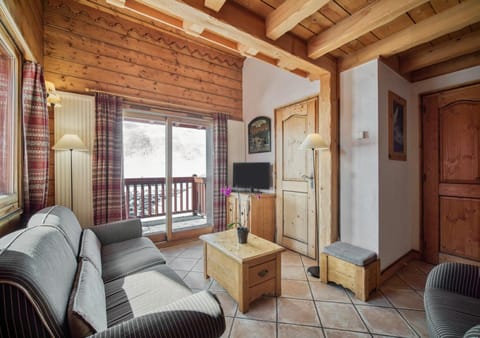 Communal lounge/ TV room, TV and multimedia, Living room