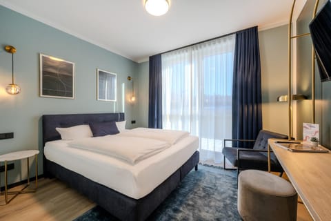 Bed, TV and multimedia, Photo of the whole room, Seating area