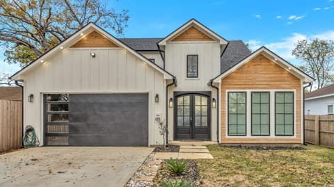Property building, Street view