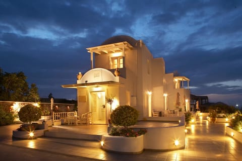 Property building, Patio, Facade/entrance, Night, Bird's eye view, Garden, Lobby or reception, Autumn, On site, Sunset