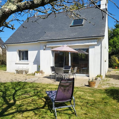 "La Maison de Gigi", à 2 minutes de la plage de Kerler! Et à 5 minutes de la plage de la pointe de Mousterlin! House in Bénodet