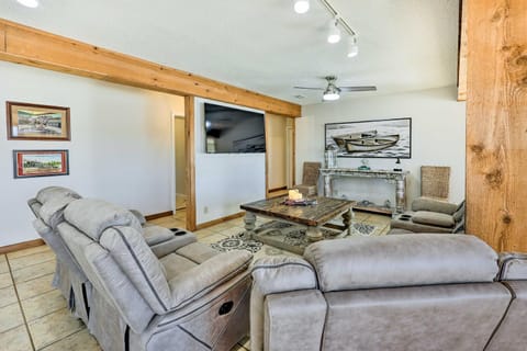 Private Pool Lakefront Home in Hot Springs! House in Rockwell