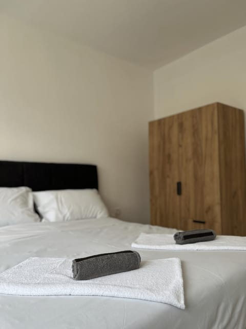Bed, Bedroom, wardrobe