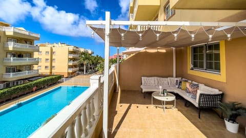 Balcony/Terrace, Balcony/Terrace, Seating area, Pool view, Swimming pool