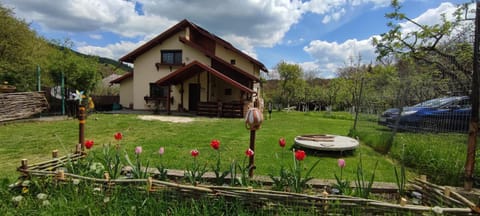Property building, Facade/entrance, Spring