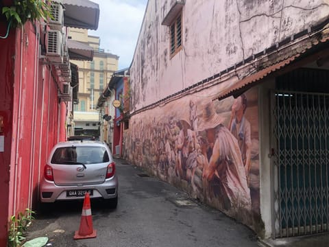 Neighbourhood, Street view