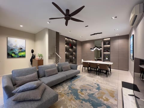 Communal lounge/ TV room, Living room, Seating area, fireplace