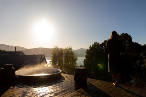 Day, Natural landscape, Hot Tub, Sauna, Spa and wellness centre/facilities, Lake view, Mountain view, River view, Sunrise