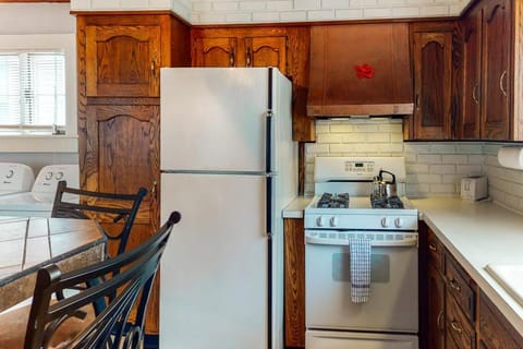 Kitchen or kitchenette, kitchen