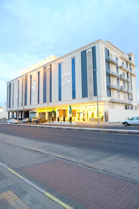 Property building, Location