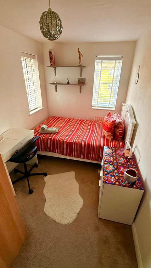 Private room in BS14 Vacation rental in Bristol