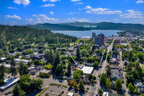 Neighbourhood, City view, Lake view, Mountain view