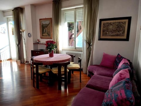 CASA LOLA Apartment in Livorno