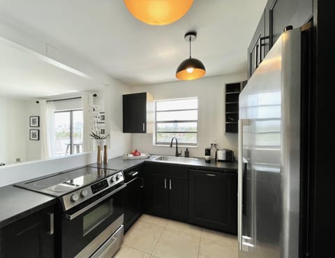 dishwasher, pet friendly, stove, kitchen