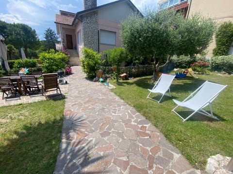 Property building, Patio, Spring, Garden, Garden view