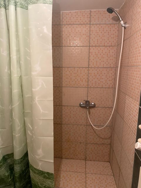 Private Apartment & Parking Apartment in Novi Sad