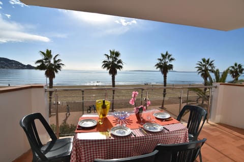 Natural landscape, View (from property/room), Balcony/Terrace, Beach, Sea view