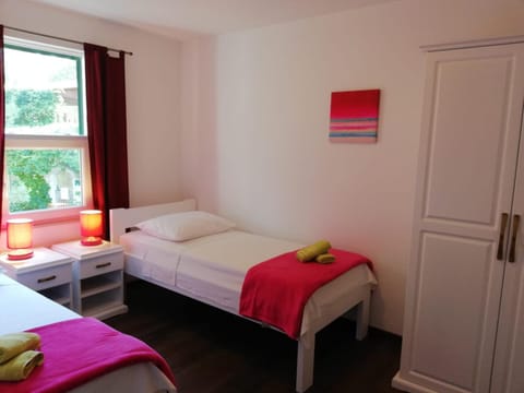 Apartmani Lada, Rogač, otok Šolta Apartment in Split-Dalmatia County