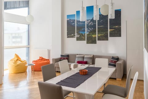 Living room, Seating area, Dining area