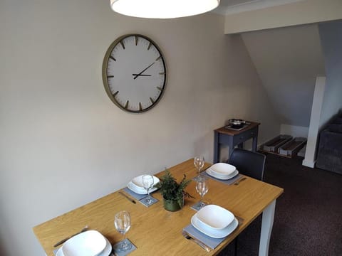 Wentworth Drive Contractor and family 3 bed Home Grantham with parking House in Grantham