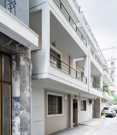 Facade/entrance, Parking