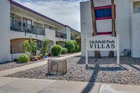 Modern Villa in Old Litchfield Villa in Litchfield Park