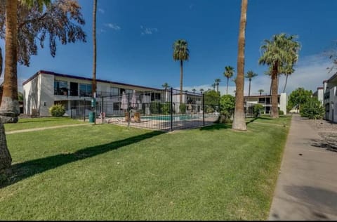 Modern Villa in Old Litchfield Villa in Litchfield Park