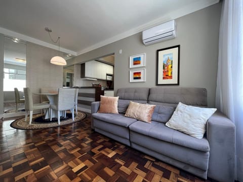 Living room, Seating area, Dining area, air conditioner