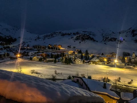 Heimelige Ferienwohnung mit Sicht in die Bergwelt Apartment in Canton of Grisons