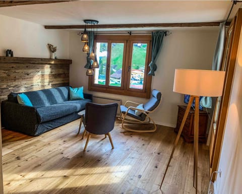 Heimelige Ferienwohnung mit Sicht in die Bergwelt Apartment in Canton of Grisons