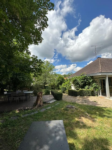 Gîte d'Esila House in Centre-Val de Loire