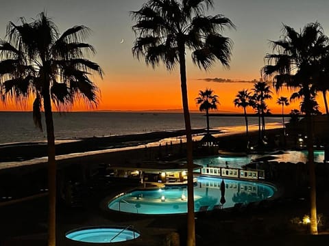 Night, Hot Tub, Balcony/Terrace, Beach, Sea view, Swimming pool, Sunset