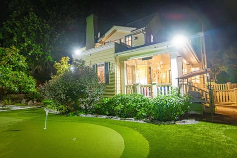 Night, Garden, Minigolf