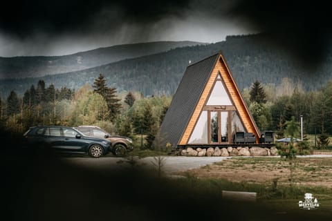 Property building, Day, Natural landscape, Mountain view, Parking