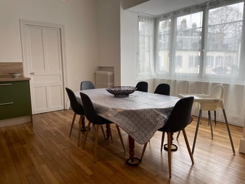 Apt Spacieux-Centre ville-Moulins-Le Pal 20min Apartment in Moulins