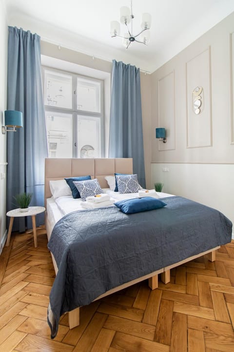 Modern Apartments Piłsudskiego Street Apartment in Krakow