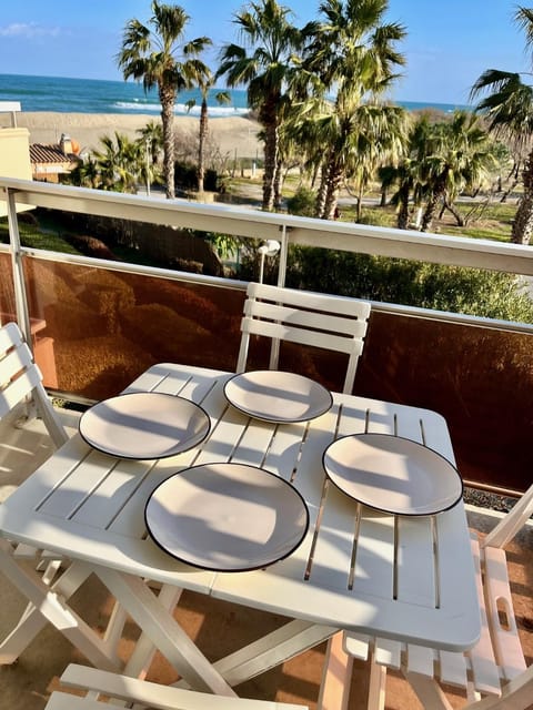 Natural landscape, View (from property/room), Balcony/Terrace, Beach, Sea view