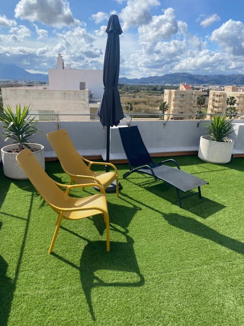 Patio, Mountain view