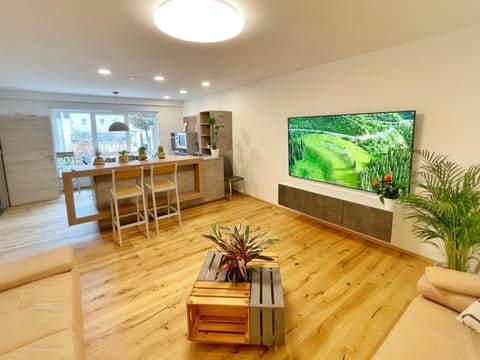 Communal lounge/ TV room, TV and multimedia, Evening entertainment, oven