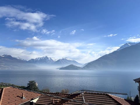 View (from property/room), Balcony/Terrace, Lake view