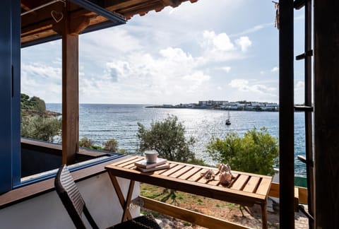 Natural landscape, Balcony/Terrace, Sea view