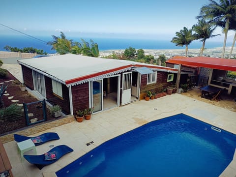 Property building, Pool view