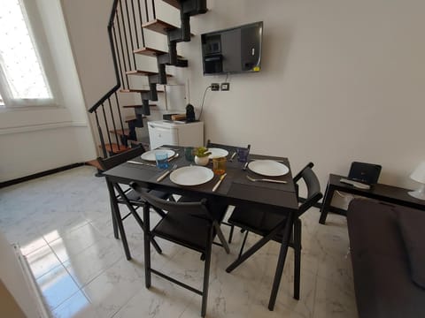 Communal lounge/ TV room, TV and multimedia, Living room