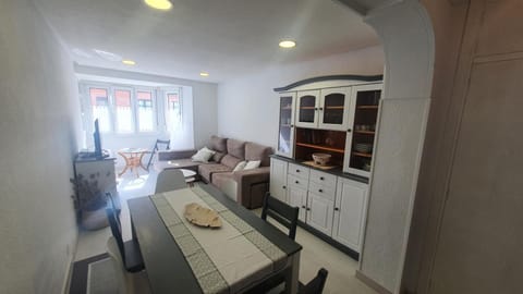 TV and multimedia, Living room, Dining area