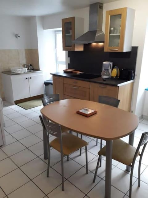 Duplex entier 2 personnes centre ville Apartment in Finistere