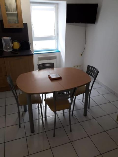 Duplex entier 2 personnes centre ville Apartment in Finistere