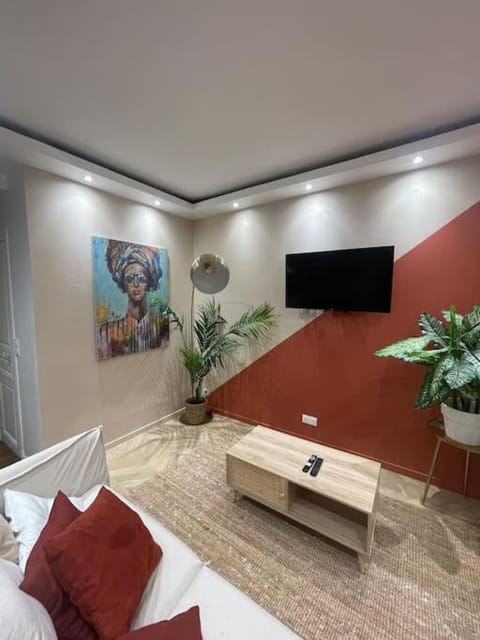 MIRA - Sublime apartment close to train station Apartment in Corbeil-Essonnes