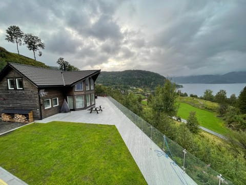 Property building, Balcony/Terrace